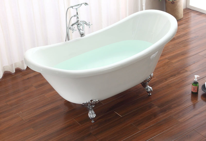 Cad iad na buntáistí a bhaineann le Folcadáin Clawfoot thar bathtubs eile?